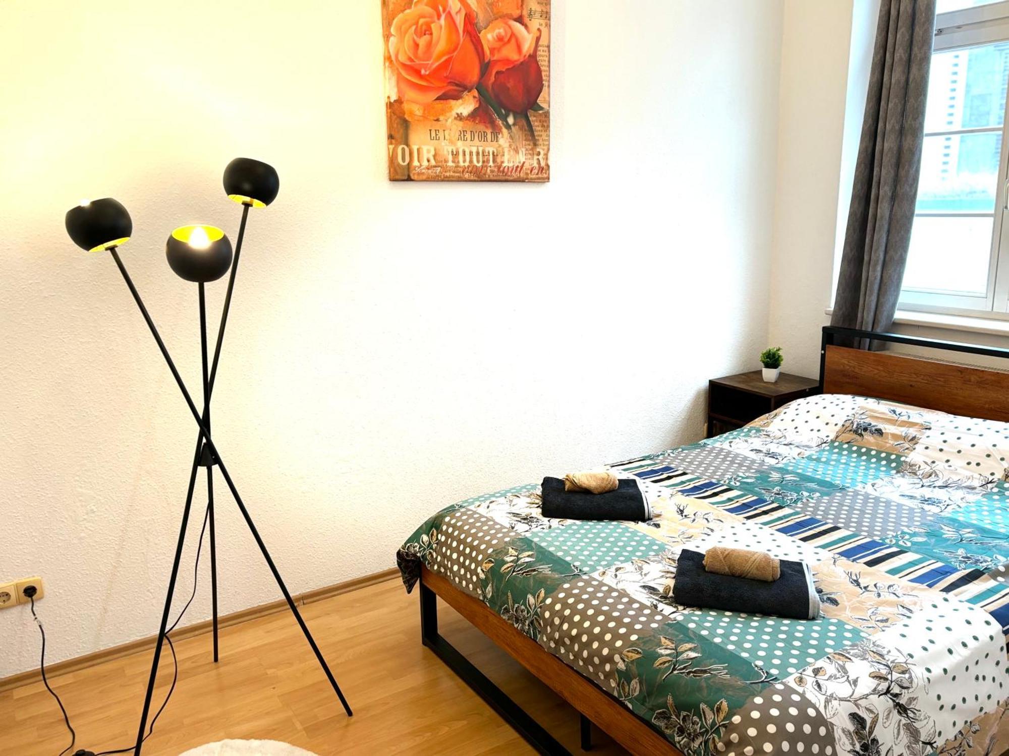 Piano Apartment Halle Center - Netflix - Free Wifi 2 Экстерьер фото